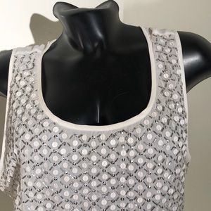 Chicos’s Black Label Off White Sleeveless Top Sz 3